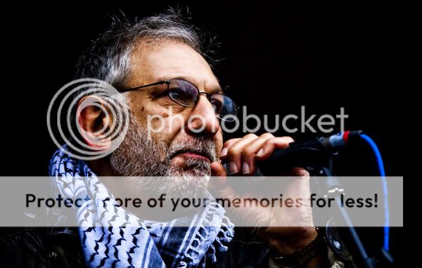 IMAGE: http://i366.photobucket.com/albums/oo102/paper_champion/_MG_7526.jpg