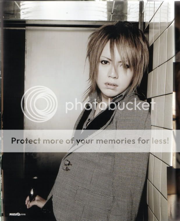 http://i366.photobucket.com/albums/oo106/Hayami_Hime/Shou/musicq10-09.jpg