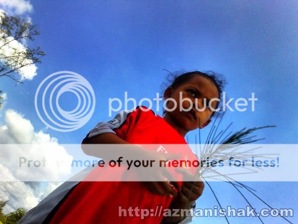 Anak sedara pon nak jadi model jugak
